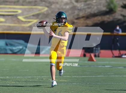 Thumbnail 1 in Royal vs Simi photogallery.