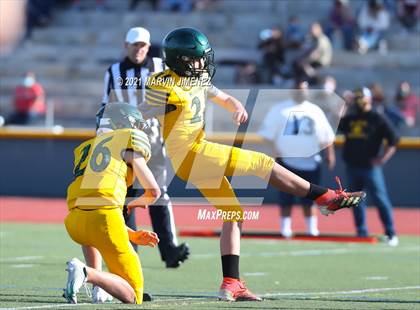 Thumbnail 2 in Royal vs Simi photogallery.
