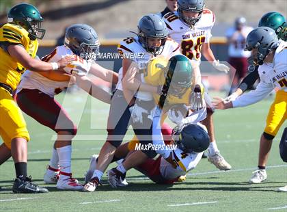 Thumbnail 1 in Royal vs Simi photogallery.