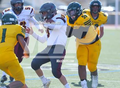 Thumbnail 1 in Royal vs Simi photogallery.