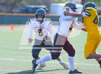 Thumbnail 3 in Royal vs Simi photogallery.