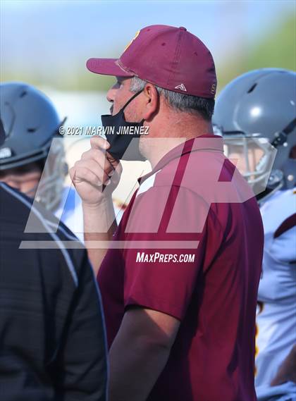 Thumbnail 2 in Royal vs Simi photogallery.