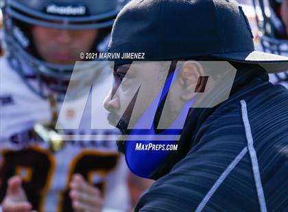 Thumbnail 3 in Royal vs Simi photogallery.