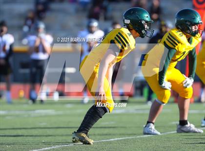 Thumbnail 3 in Royal vs Simi photogallery.