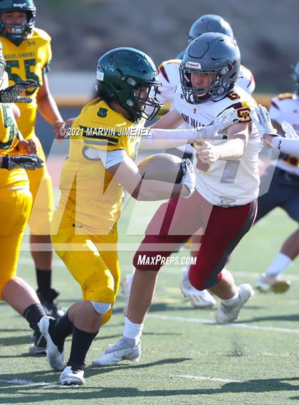 Thumbnail 3 in Royal vs Simi photogallery.