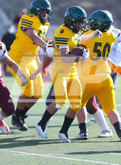 Thumbnail 2 in Royal vs Simi photogallery.