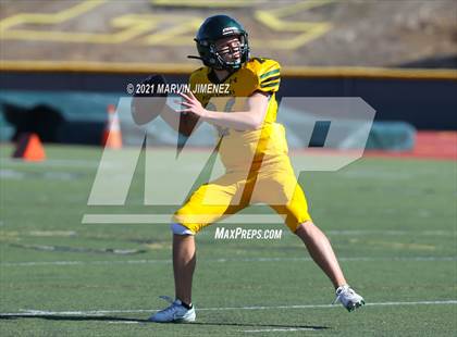 Thumbnail 3 in Royal vs Simi photogallery.