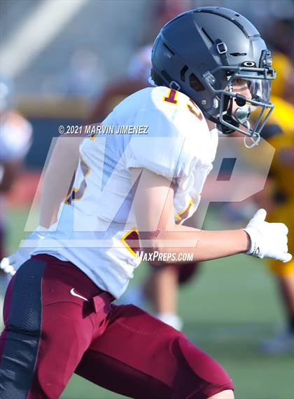 Thumbnail 1 in Royal vs Simi photogallery.