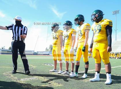 Thumbnail 3 in Royal vs Simi photogallery.