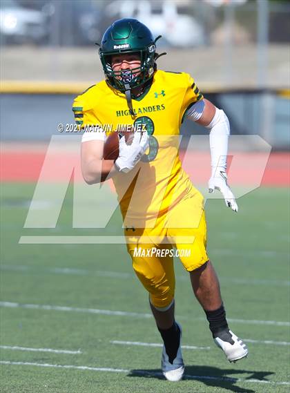 Thumbnail 3 in Royal vs Simi photogallery.