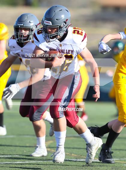 Thumbnail 3 in Royal vs Simi photogallery.
