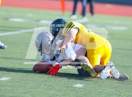 Thumbnail 2 in Royal vs Simi photogallery.