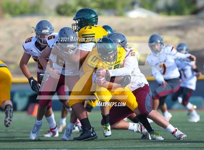 Thumbnail 1 in Royal vs Simi photogallery.