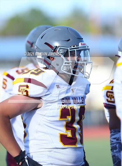 Thumbnail 1 in Royal vs Simi photogallery.