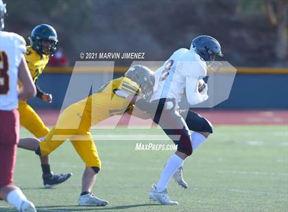 Thumbnail 2 in Royal vs Simi photogallery.