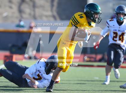 Thumbnail 3 in Royal vs Simi photogallery.