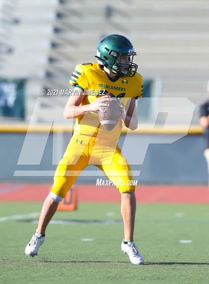 Thumbnail 1 in Royal vs Simi photogallery.
