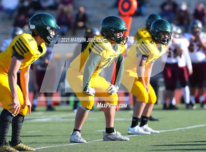 Thumbnail 2 in Royal vs Simi photogallery.