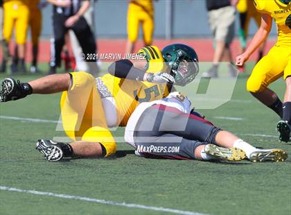 Thumbnail 2 in Royal vs Simi photogallery.