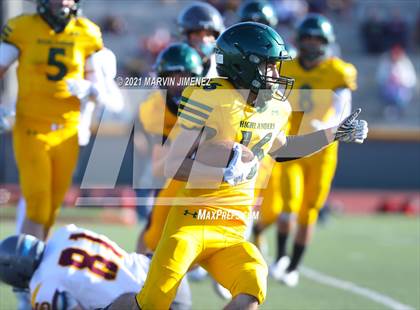 Thumbnail 1 in Royal vs Simi photogallery.