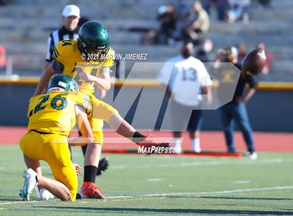 Thumbnail 3 in Royal vs Simi photogallery.