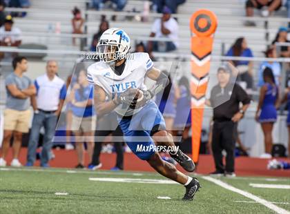 Thumbnail 3 in Tyler @ Horn photogallery.