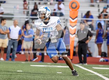 Thumbnail 1 in Tyler @ Horn photogallery.