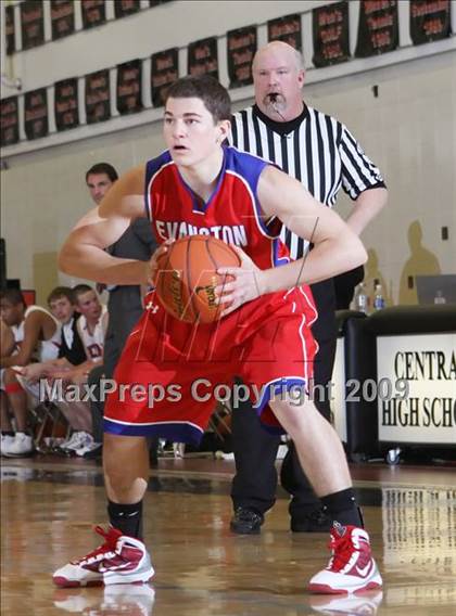 Thumbnail 2 in Evanston @ Central High (2009 McDonald Classic) photogallery.