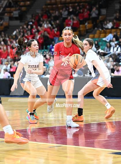 Thumbnail 1 in Legend vs. Regis Jesuit (CHSAA 6A Final Four) photogallery.