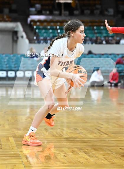 Thumbnail 2 in Legend vs. Regis Jesuit (CHSAA 6A Final Four) photogallery.