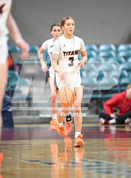 Thumbnail 1 in Legend vs. Regis Jesuit (CHSAA 6A Final Four) photogallery.