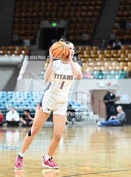 Thumbnail 3 in Legend vs. Regis Jesuit (CHSAA 6A Final Four) photogallery.