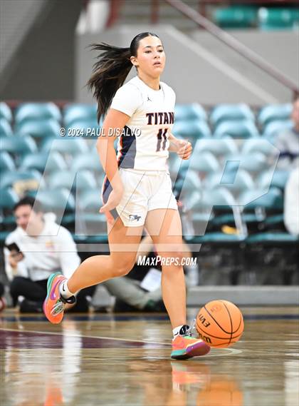 Thumbnail 2 in Legend vs. Regis Jesuit (CHSAA 6A Final Four) photogallery.