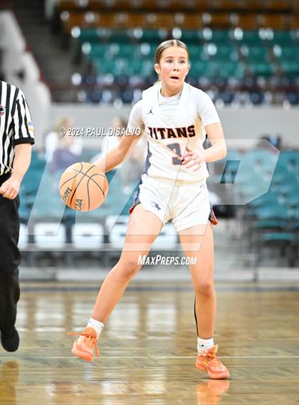 Thumbnail 1 in Legend vs. Regis Jesuit (CHSAA 6A Final Four) photogallery.