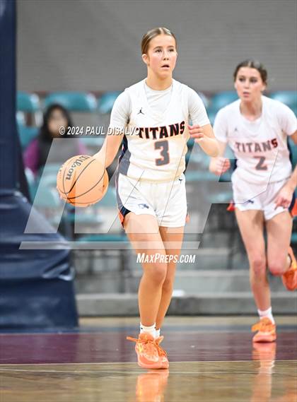 Thumbnail 2 in Legend vs. Regis Jesuit (CHSAA 6A Final Four) photogallery.