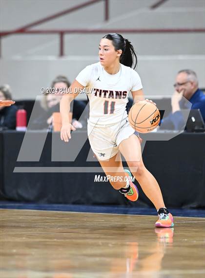 Thumbnail 1 in Legend vs. Regis Jesuit (CHSAA 6A Final Four) photogallery.