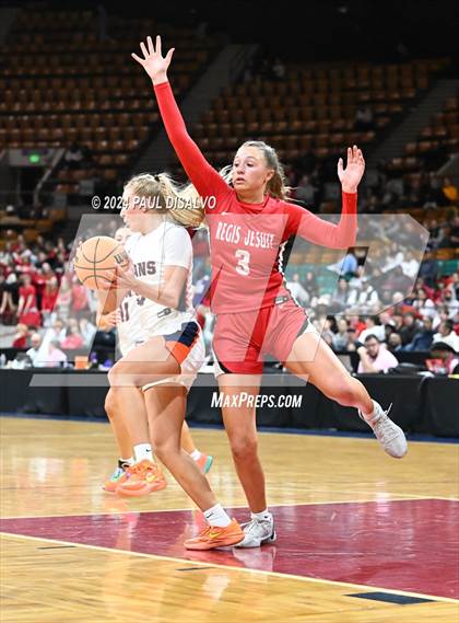 Thumbnail 2 in Legend vs. Regis Jesuit (CHSAA 6A Final Four) photogallery.