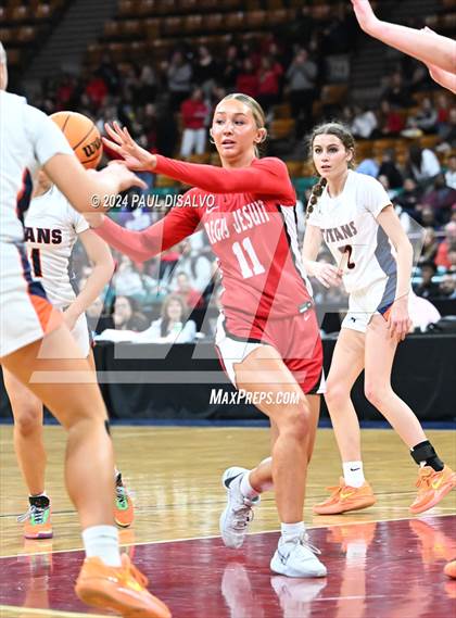 Thumbnail 2 in Legend vs. Regis Jesuit (CHSAA 6A Final Four) photogallery.
