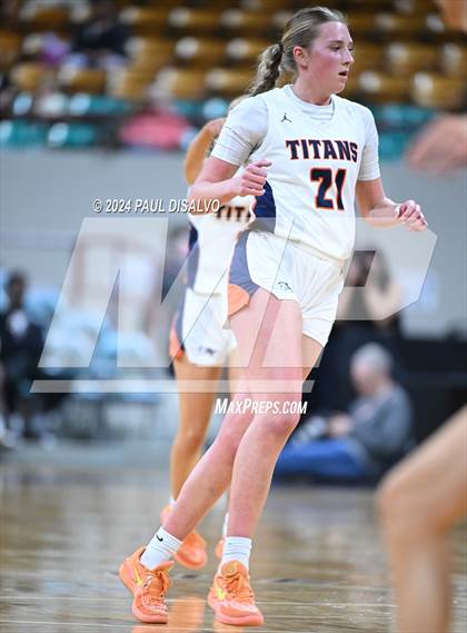 Thumbnail 1 in Legend vs. Regis Jesuit (CHSAA 6A Final Four) photogallery.