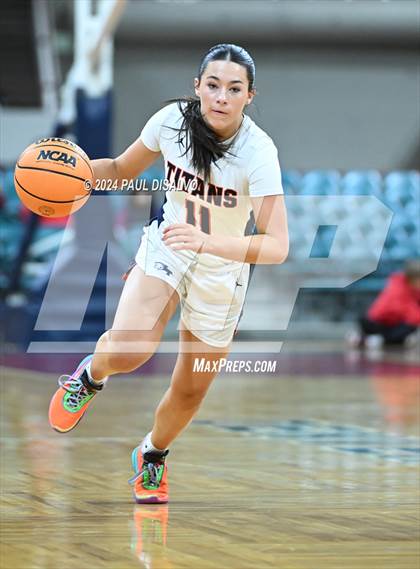 Thumbnail 1 in Legend vs. Regis Jesuit (CHSAA 6A Final Four) photogallery.