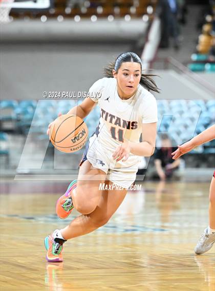 Thumbnail 1 in Legend vs. Regis Jesuit (CHSAA 6A Final Four) photogallery.
