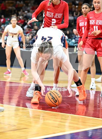 Thumbnail 1 in Legend vs. Regis Jesuit (CHSAA 6A Final Four) photogallery.