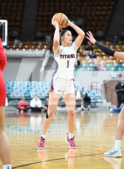 Thumbnail 2 in Legend vs. Regis Jesuit (CHSAA 6A Final Four) photogallery.