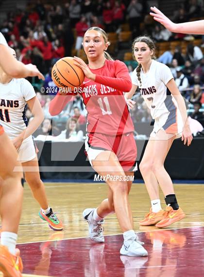 Thumbnail 1 in Legend vs. Regis Jesuit (CHSAA 6A Final Four) photogallery.