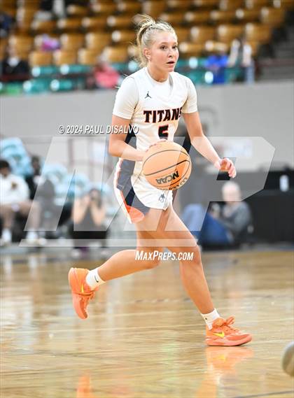 Thumbnail 1 in Legend vs. Regis Jesuit (CHSAA 6A Final Four) photogallery.