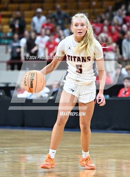 Thumbnail 2 in Legend vs. Regis Jesuit (CHSAA 6A Final Four) photogallery.