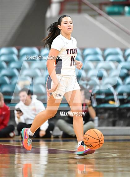 Thumbnail 1 in Legend vs. Regis Jesuit (CHSAA 6A Final Four) photogallery.