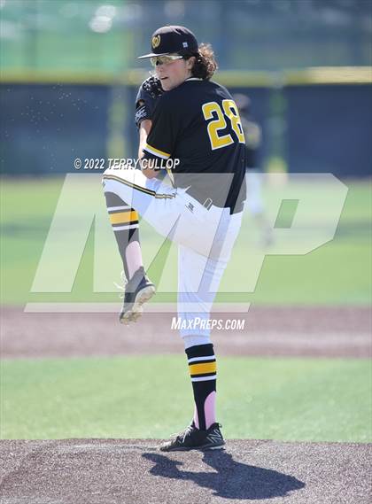 Thumbnail 3 in Salem Hills vs. Wasatch (UHSAA 5A Bracket Play) photogallery.