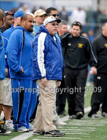 Thumbnail 2 in Sacramento vs East Bay (Sacramento Holiday Classic) photogallery.