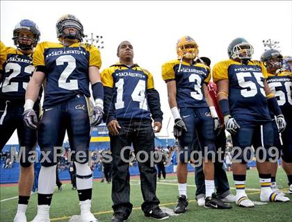 Thumbnail 2 in Sacramento vs East Bay (Sacramento Holiday Classic) photogallery.